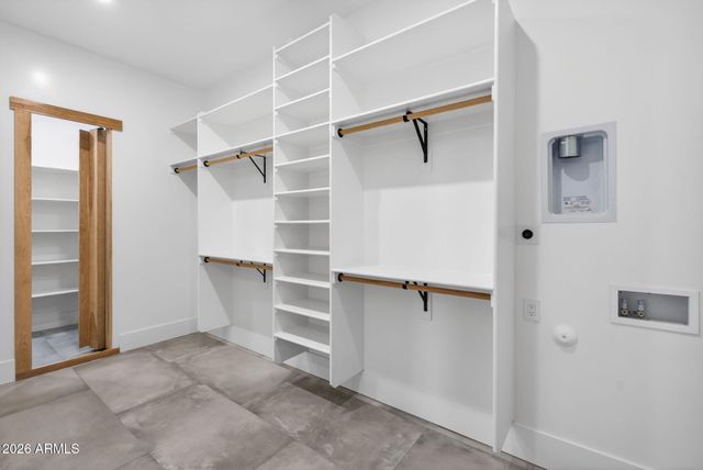 5290 W Adobe Dam Drive, San Tan Valley, AZ 85144