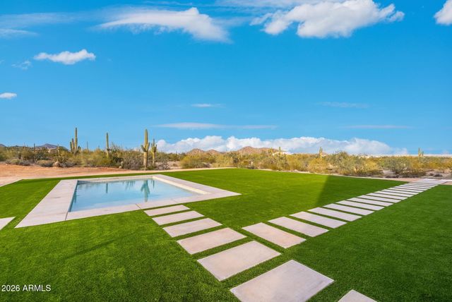 5290 W Adobe Dam Drive, San Tan Valley, AZ 85144