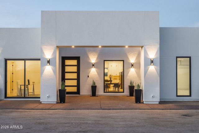 5290 W Adobe Dam Drive, San Tan Valley, AZ 85144