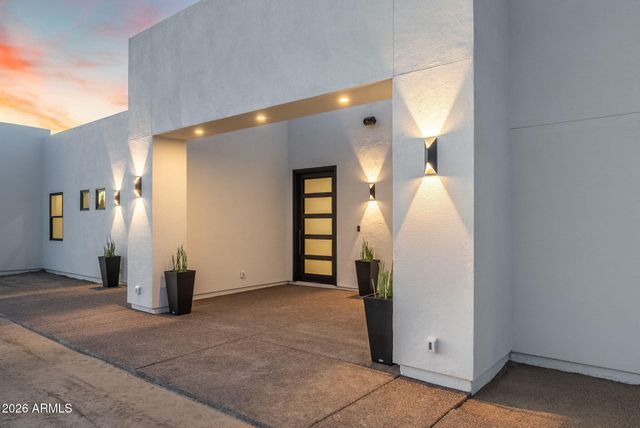 5290 W Adobe Dam Drive, San Tan Valley, AZ 85144