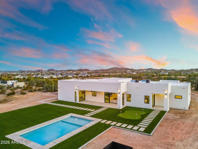 5290 W Adobe Dam Drive, San Tan Valley, AZ 85144