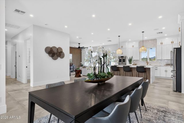 5290 W Adobe Dam Drive, San Tan Valley, AZ 85144