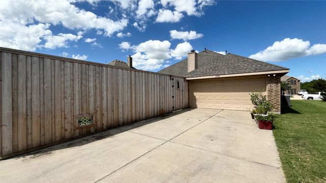 1705 Fair Oaks Lane, Royse City, TX 75189