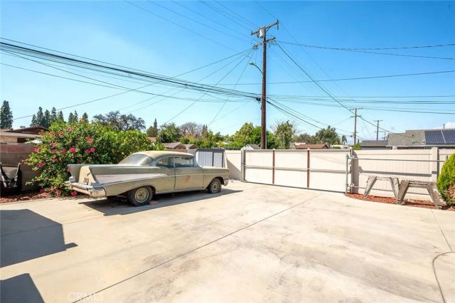 13248 10th Street, Chino, CA 91710