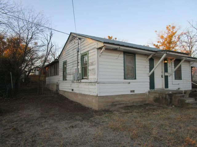 404 E 4th Street, Brady, TX 76825