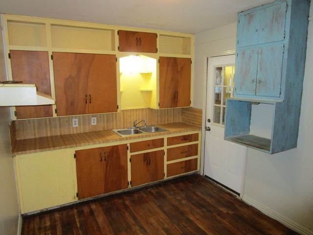 404 E 4th Street, Brady, TX 76825