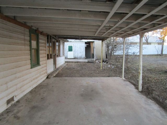 404 E 4th Street, Brady, TX 76825