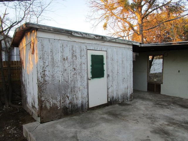 404 E 4th Street, Brady, TX 76825