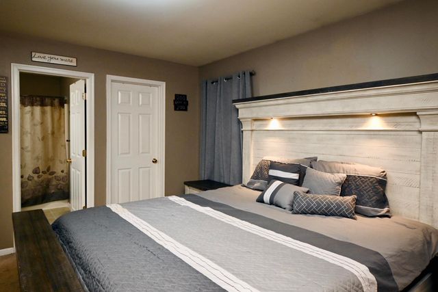 2742 Coachlight Lane, Burlington, KY 41005