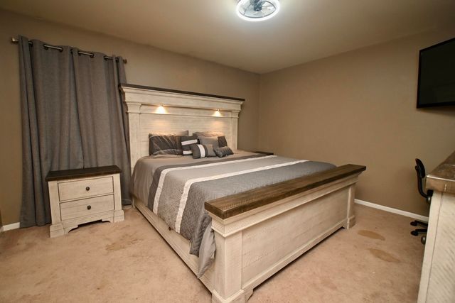 2742 Coachlight Lane, Burlington, KY 41005