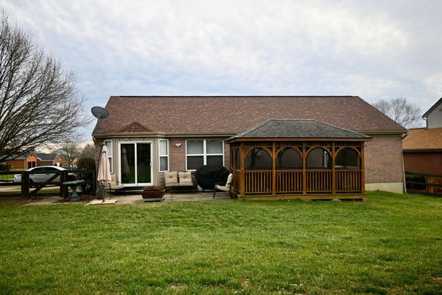 2742 Coachlight Lane, Burlington, KY 41005