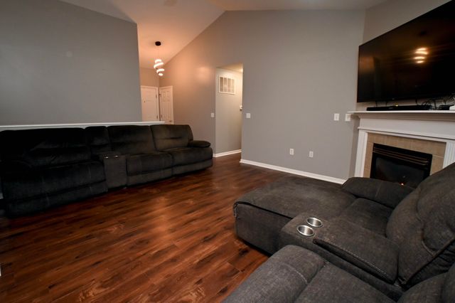 2742 Coachlight Lane, Burlington, KY 41005