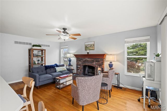 279 Aspen Village Drive, Ballwin, MO 63021