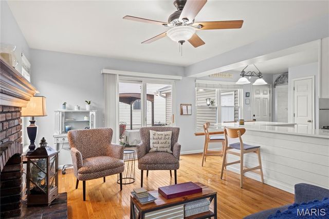 279 Aspen Village Drive, Ballwin, MO 63021