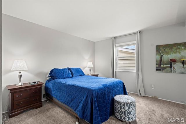 279 Aspen Village Drive, Ballwin, MO 63021