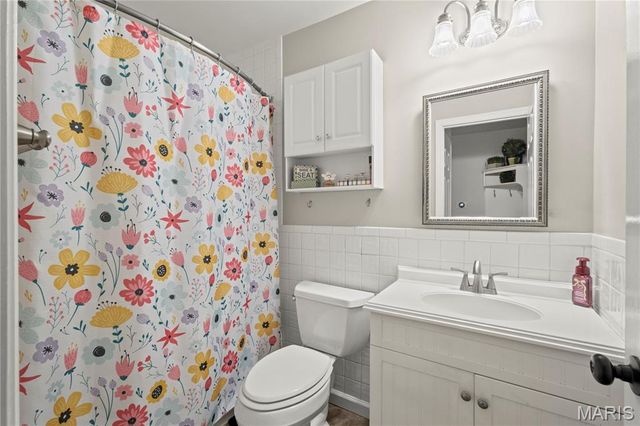 279 Aspen Village Drive, Ballwin, MO 63021