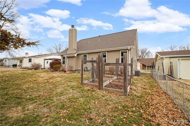 279 Aspen Village Drive, Ballwin, MO 63021