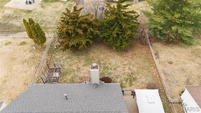 279 Aspen Village Drive, Ballwin, MO 63021