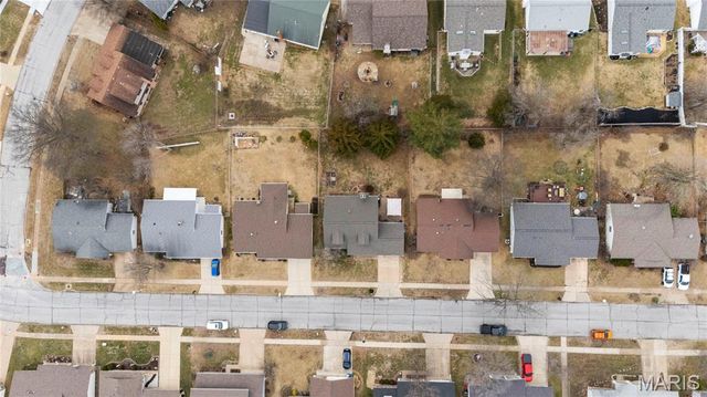 279 Aspen Village Drive, Ballwin, MO 63021