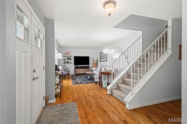 279 Aspen Village Drive, Ballwin, MO 63021