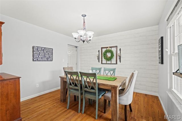 279 Aspen Village Drive, Ballwin, MO 63021