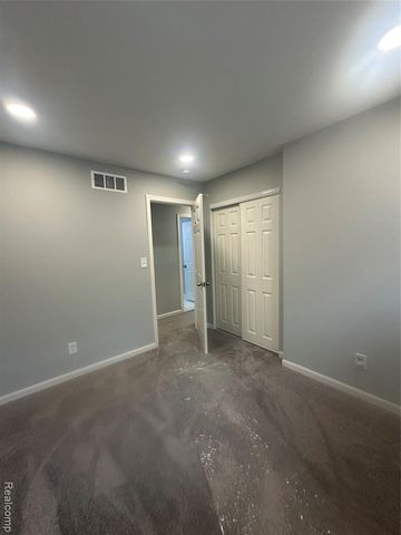 1917 Keppen Boulevard, Lincoln Park, MI 48146