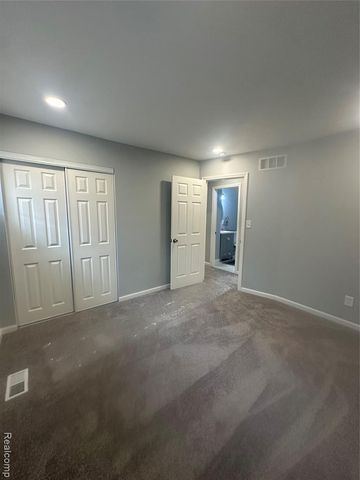 1917 Keppen Boulevard, Lincoln Park, MI 48146