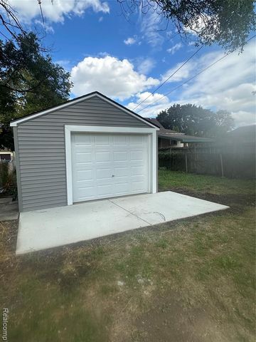 1917 Keppen Boulevard, Lincoln Park, MI 48146