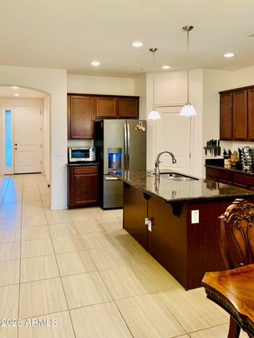 9233 W DREYFUS Drive, Peoria, AZ 85381