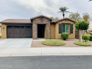 9233 W DREYFUS Drive, Peoria, AZ 85381