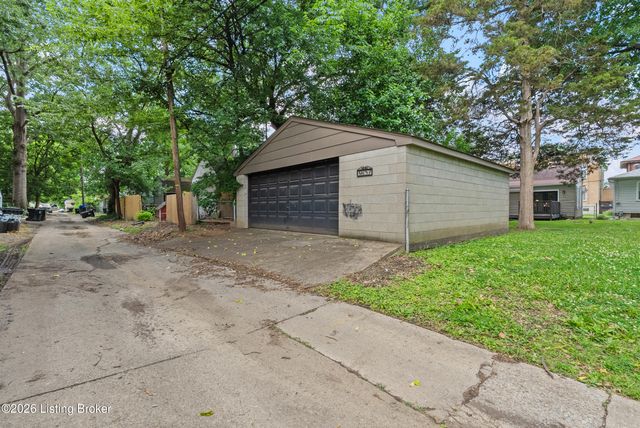 3657 Wheeler Ave, Louisville, KY 40215