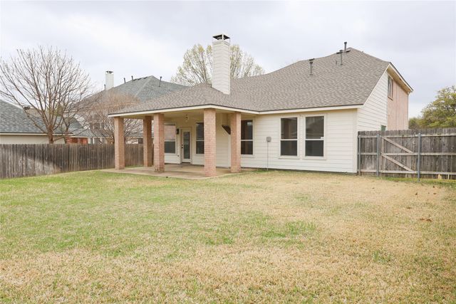 6912 Mesa Drive, Fort Worth, TX 76132