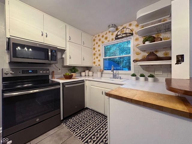 2028 Burch Drive, Indianapolis, IN 46220