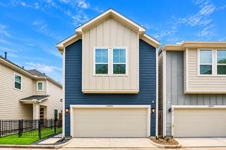 1205 W Tidwell Road, Houston, TX 77091