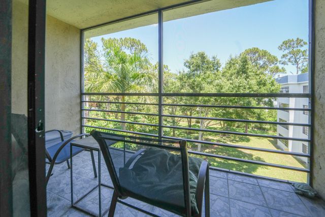 4760 Lucerne Lakes Boulevard W 403, Lake Worth, FL 33467