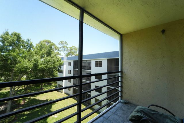 4760 Lucerne Lakes Boulevard W 403, Lake Worth, FL 33467