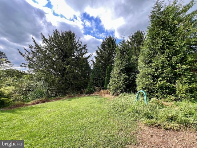 516 N EARL ST, Shippensburg, PA 17257