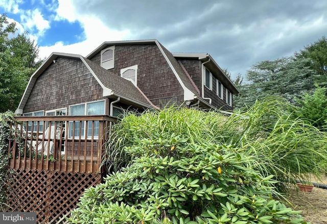 516 N EARL ST, Shippensburg, PA 17257