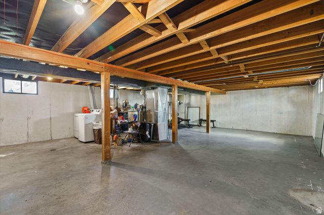 107 W 2200 N, Sunset, UT 84015