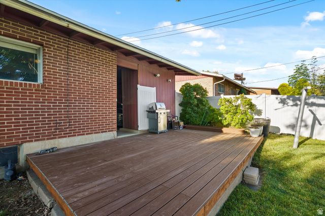 107 W 2200 N, Sunset, UT 84015