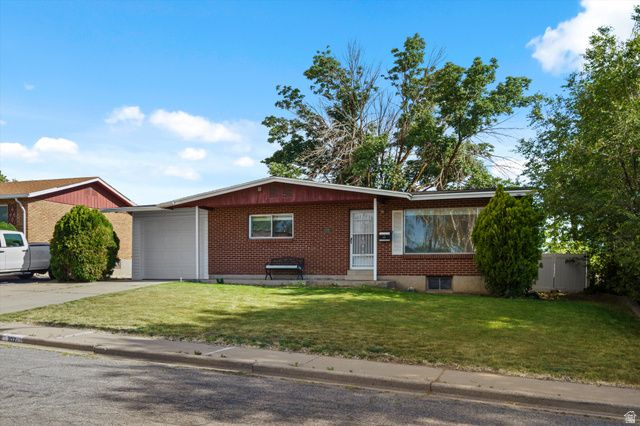 107 W 2200 N, Sunset, UT 84015