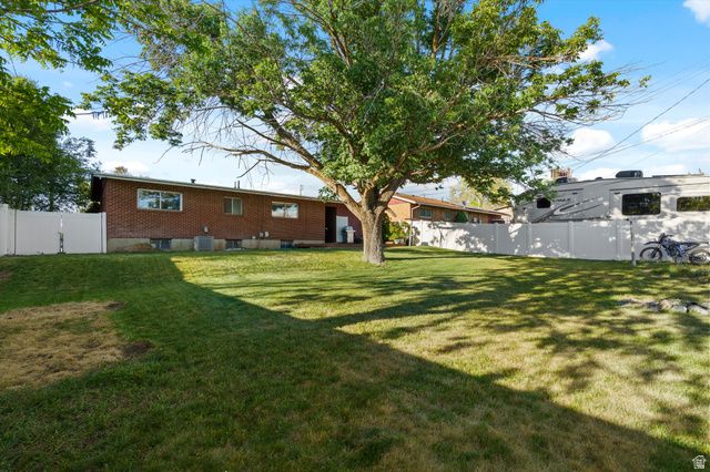 107 W 2200 N, Sunset, UT 84015