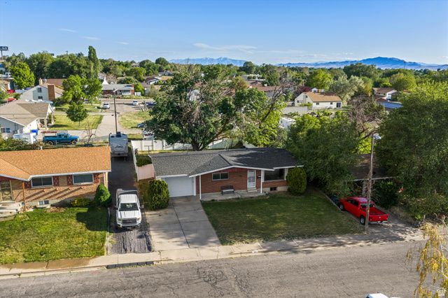 107 W 2200 N, Sunset, UT 84015