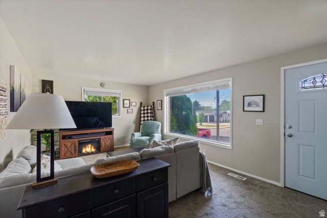 107 W 2200 N, Sunset, UT 84015