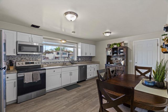 107 W 2200 N, Sunset, UT 84015