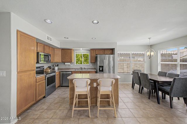 9643 W RUNION Drive, Peoria, AZ 85382