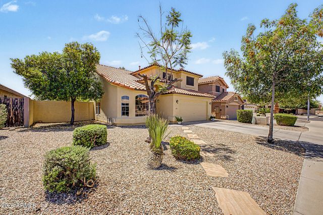 9643 W RUNION Drive, Peoria, AZ 85382