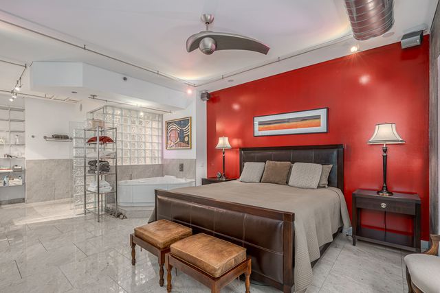 800 N Michigan Avenue 2303, Chicago, IL 60611