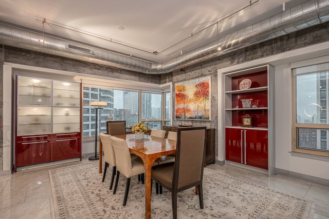 800 N Michigan Avenue 2303, Chicago, IL 60611
