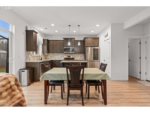 1806 Ne 11TH Ave, Battle Ground, WA 98604